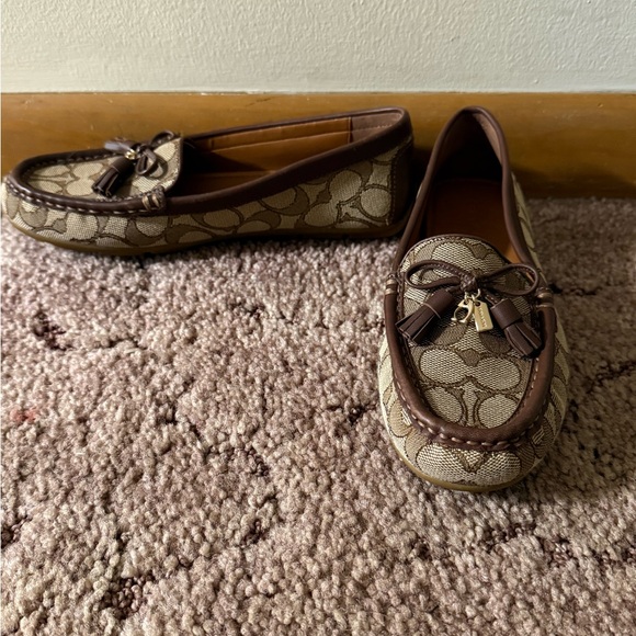 {Coach}-Size : 6-Women's Brown Loafers - Picture 5 of 8